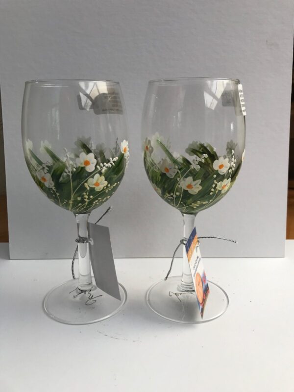 Daisy Standard Wine Pair