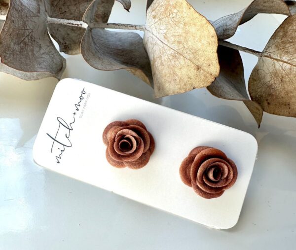 Rose Studs in Bronze Glamour